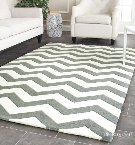 SAFAVIEH Samtida matta för vardagsrum, matsal, sovrum Chatham kollektion, kort lugg, i mörkgrå och elfenben, 152 x 244 cm 683726549345